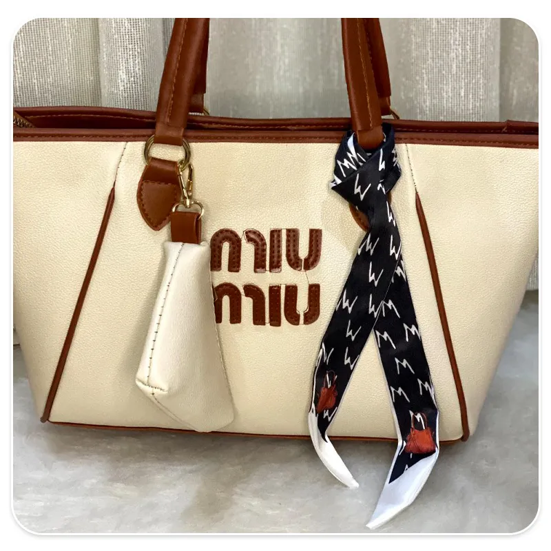 کیف چرم کد 01 MIU